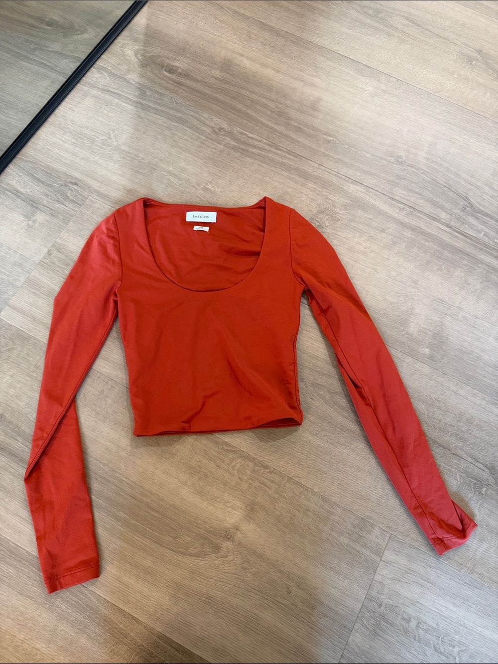 Aritzia Burnt Orange Scoop Neck Long Sleeve Crop Top
